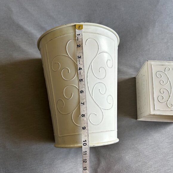 Distressed Metal Trash Can and Tissue Cover Bathroom Set - Picture 7 of 9